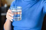 长期饮用白开水与茶，哪个更有益于身体健康？你可能一直误解了